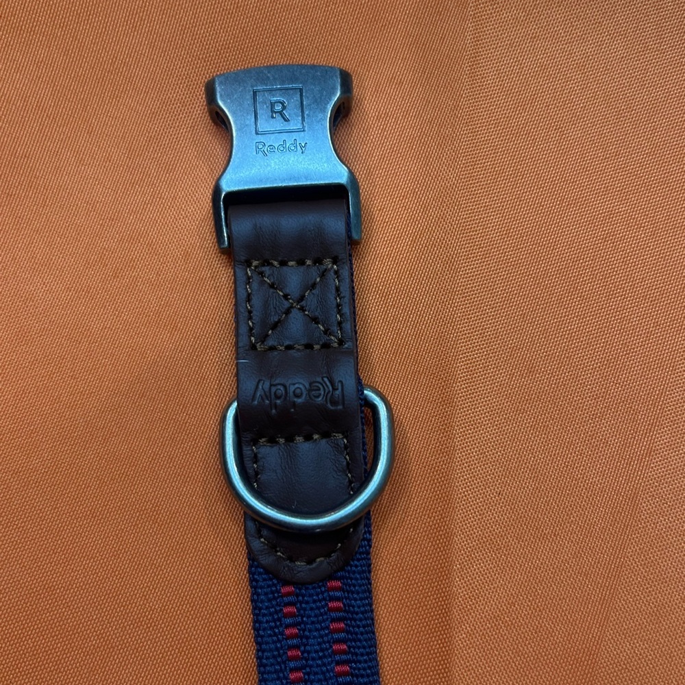 6/$25 Stylish Navy and Red Dog Collar new used - Picture 8 of 9